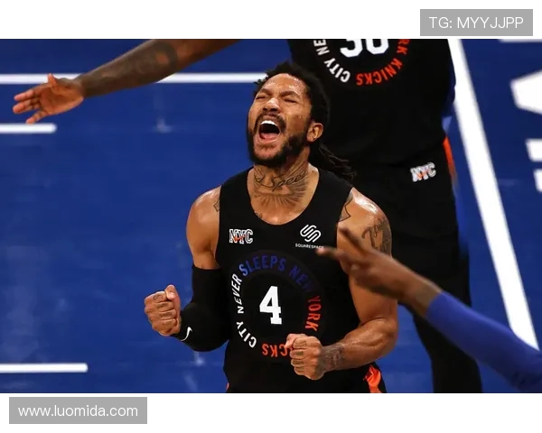 库兹马半场表现出色7投4中贡献11分2篮板2助攻展现强大实力